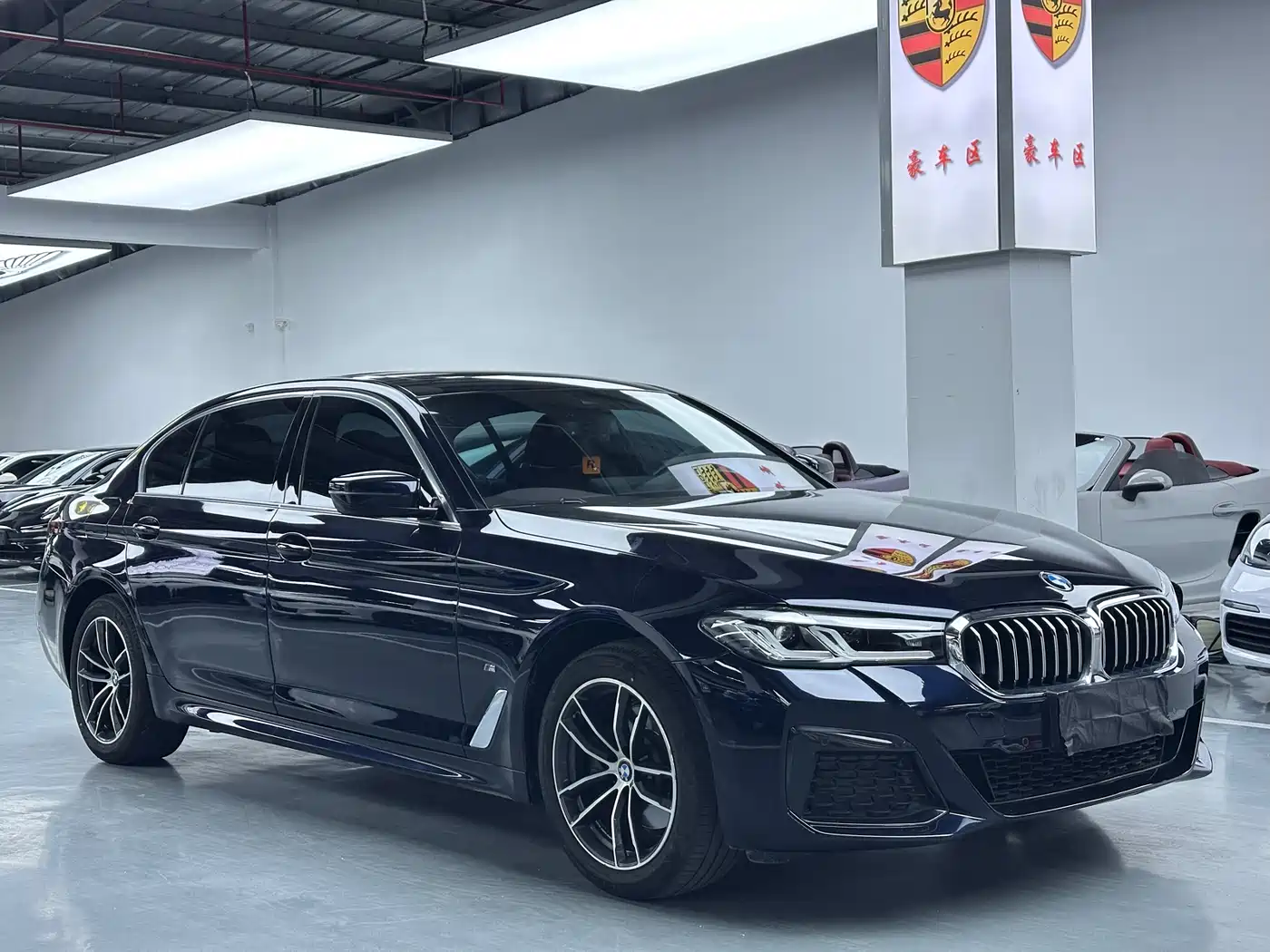 BMW 5 Series 2022 525Li M Sport Package фото 3