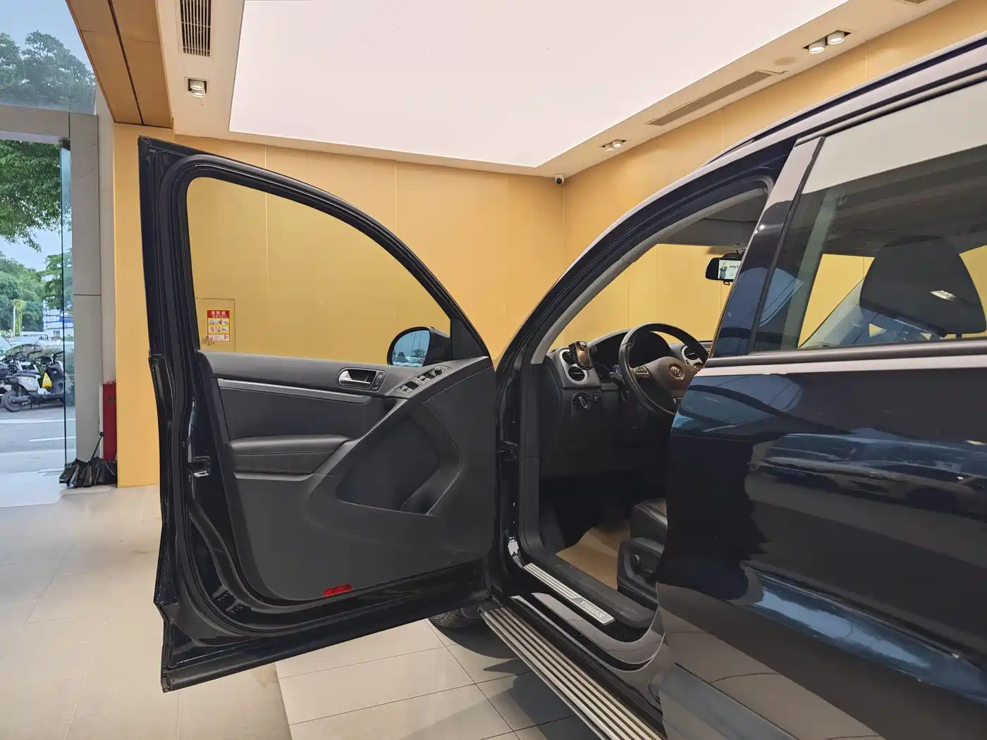Volkswagen Tiguan 2015 1.8TSI Automatic 2WD Comfortline фото 8