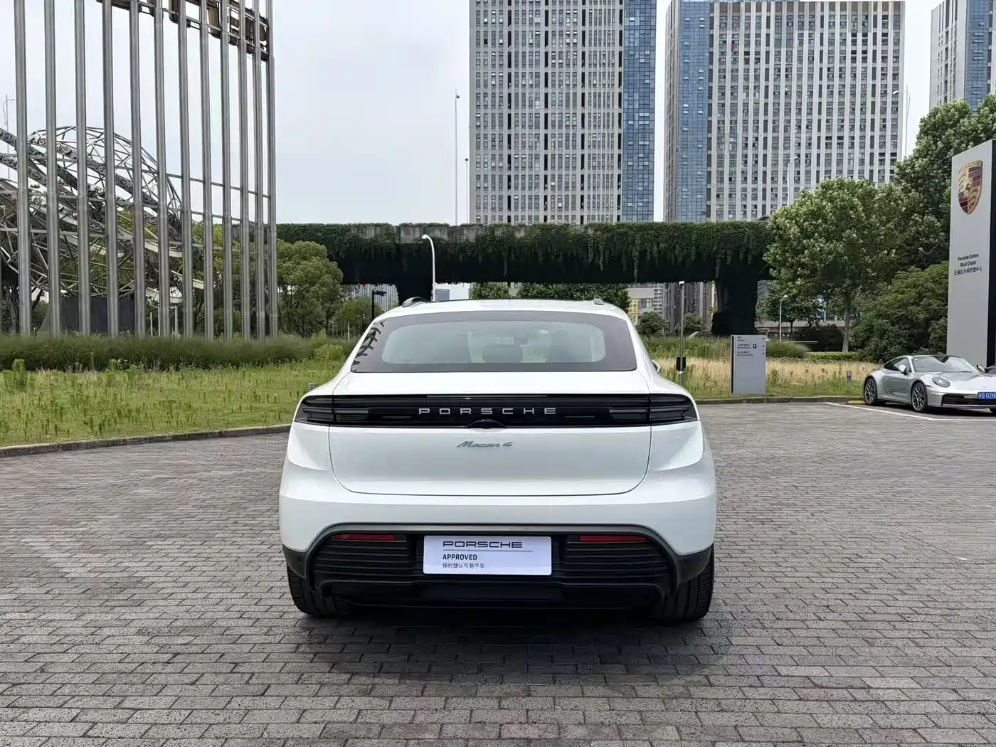 Porsche Macan EV 2025 2024 Macan 4