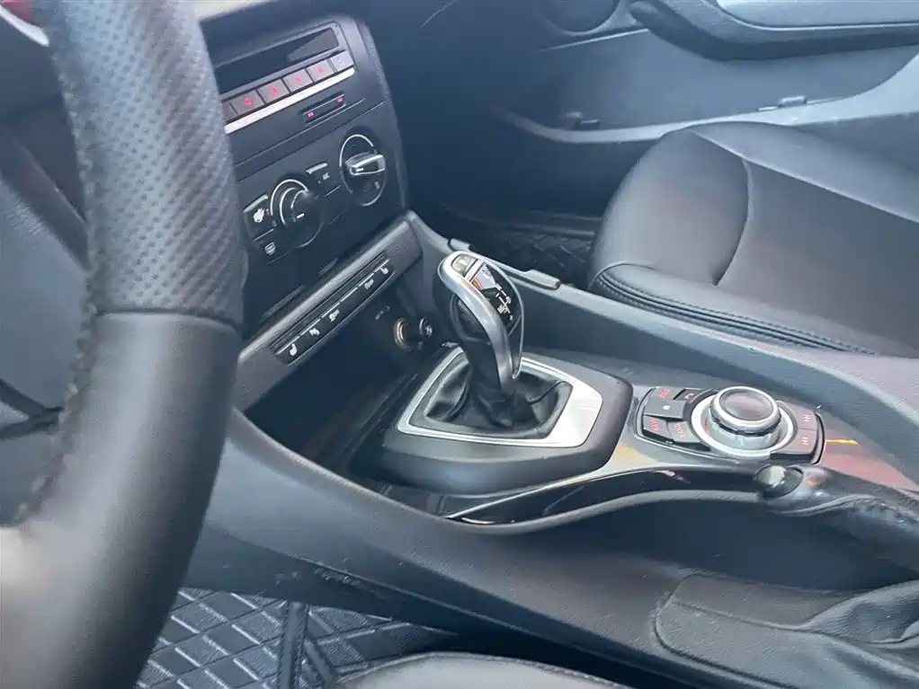 BMW X1 2015 Model sDrive18i Fashion Advanced Edition фото 9