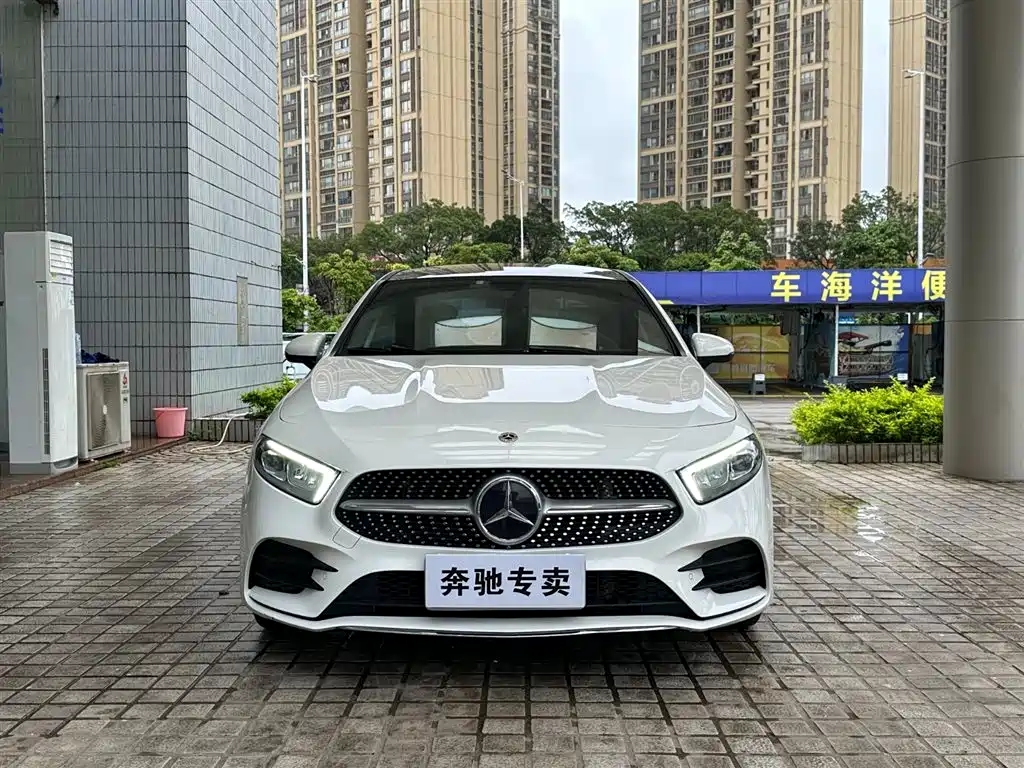 Mercedes-Benz A-Class 2021 A 200 L Sport Sedan Fashion Edition фото 2
