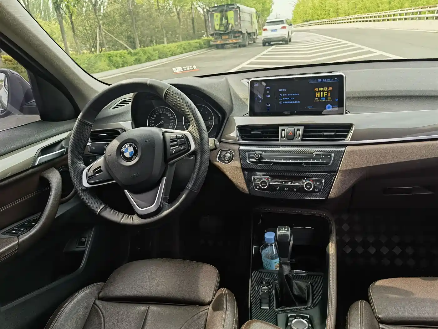 BMW X1 2018 sDrive18Li Premium Model фото 11