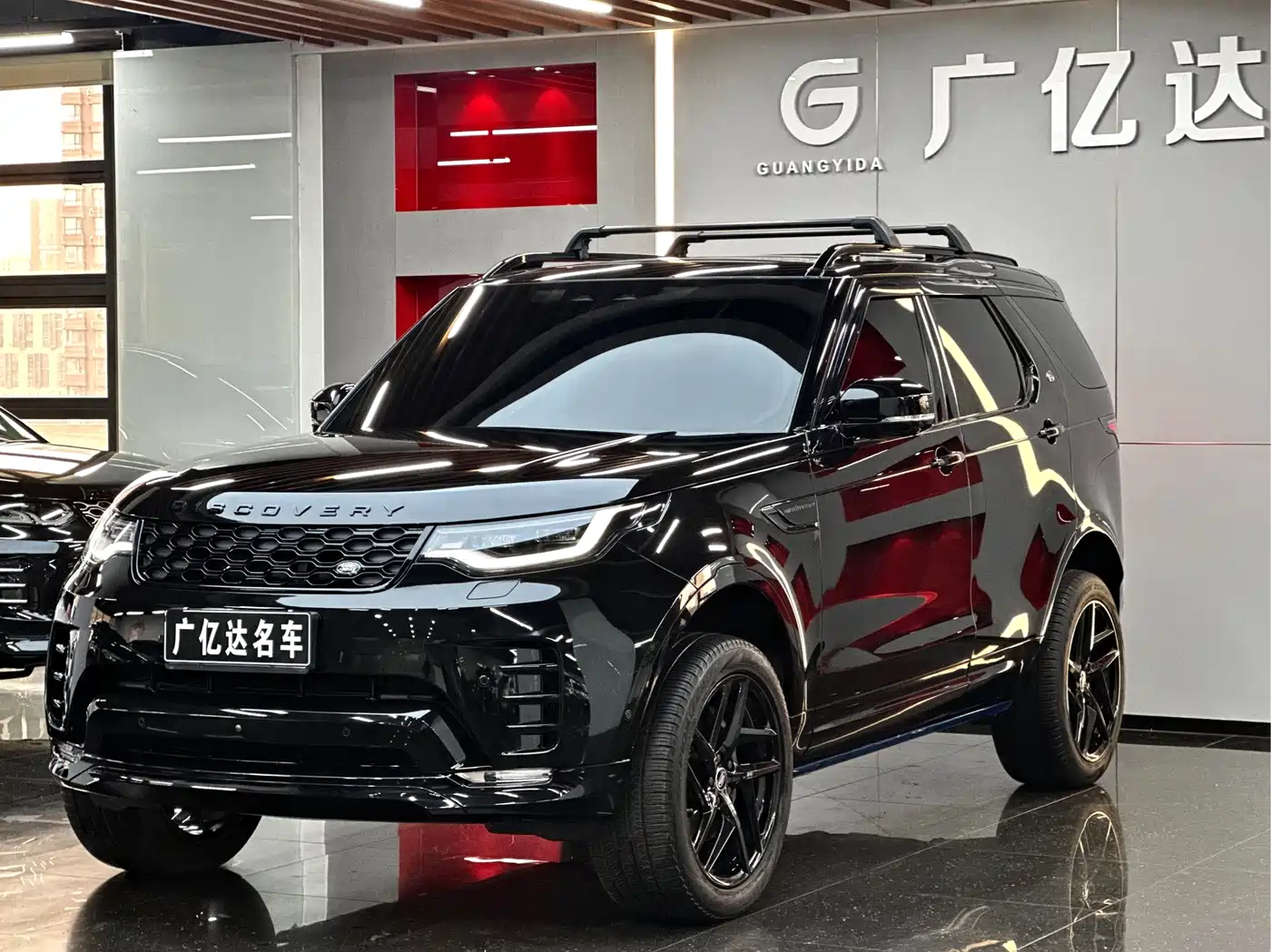 Land Rover Discovery 2023 Facelift 360PS R-Dynamic SE