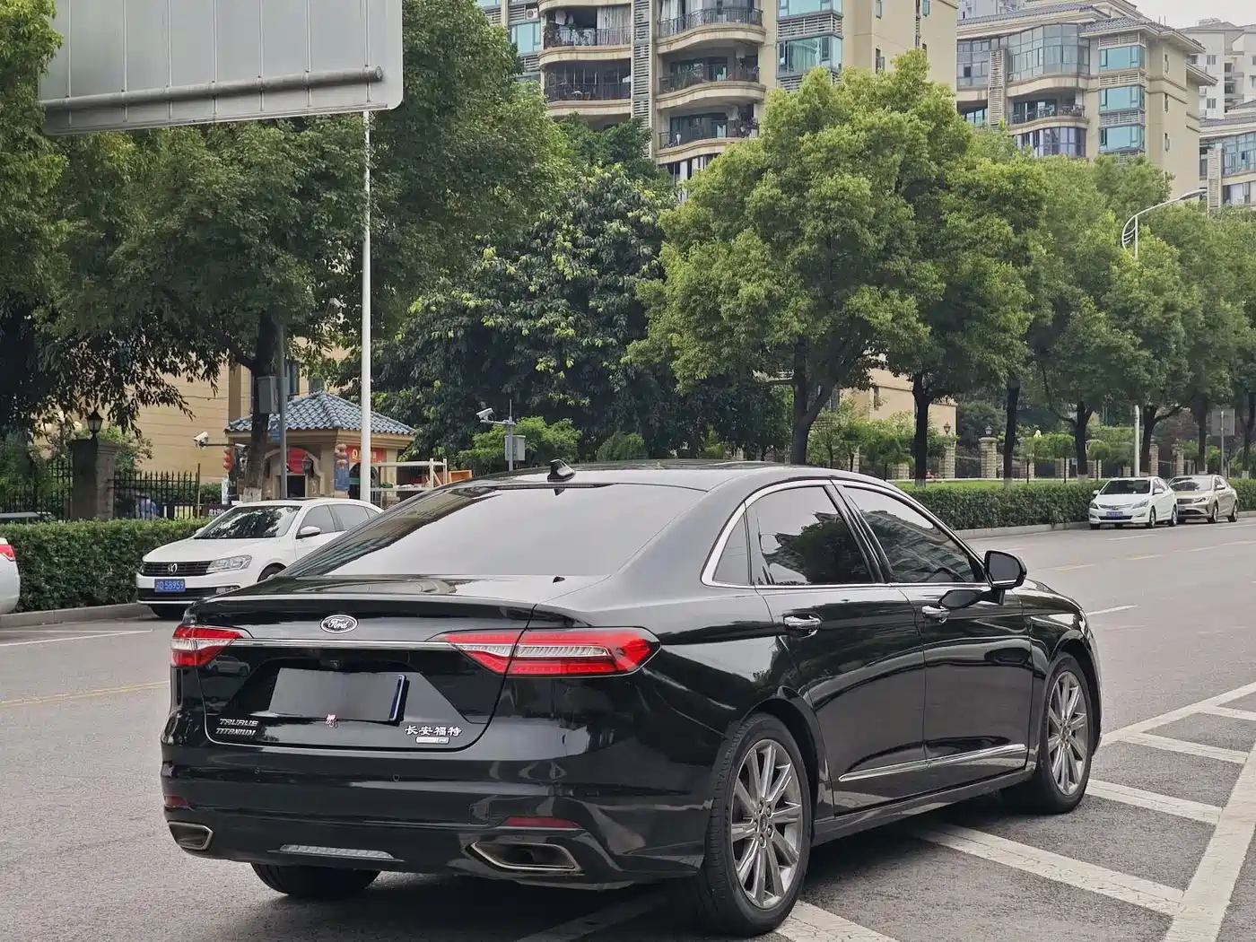 Ford Taurus 2021 2019 EcoBoost 245 Premium Edition