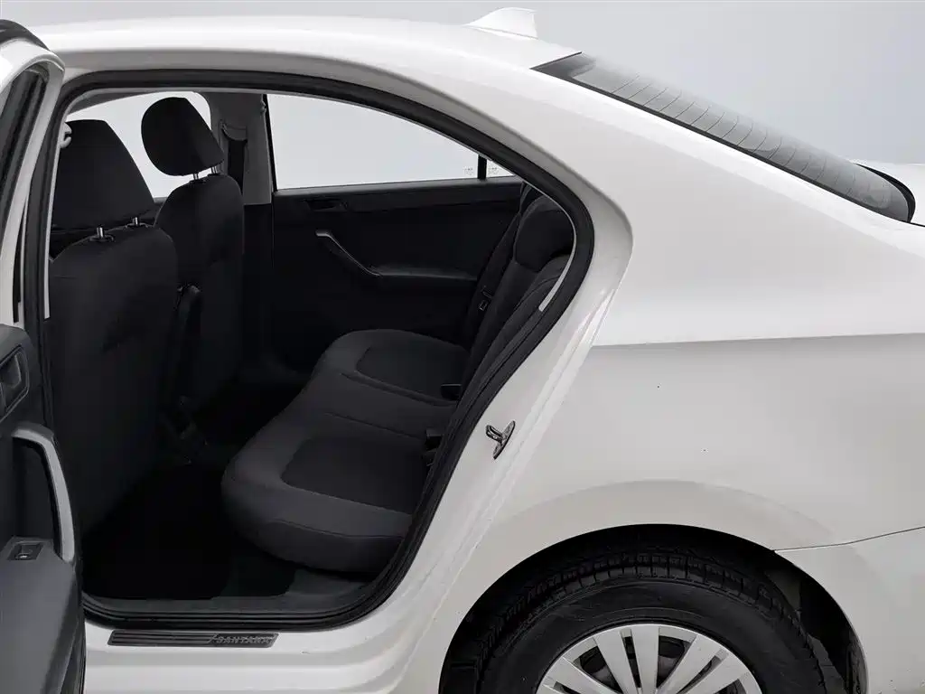 Volkswagen Santana 2013 1.6L Manual Trend Edition фото 15