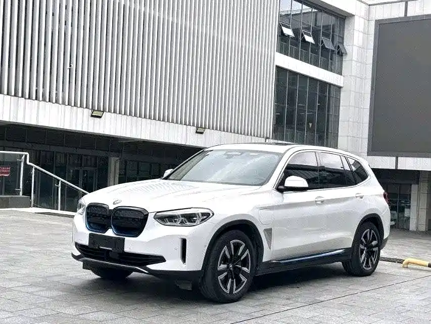 BMW iX3 2021
