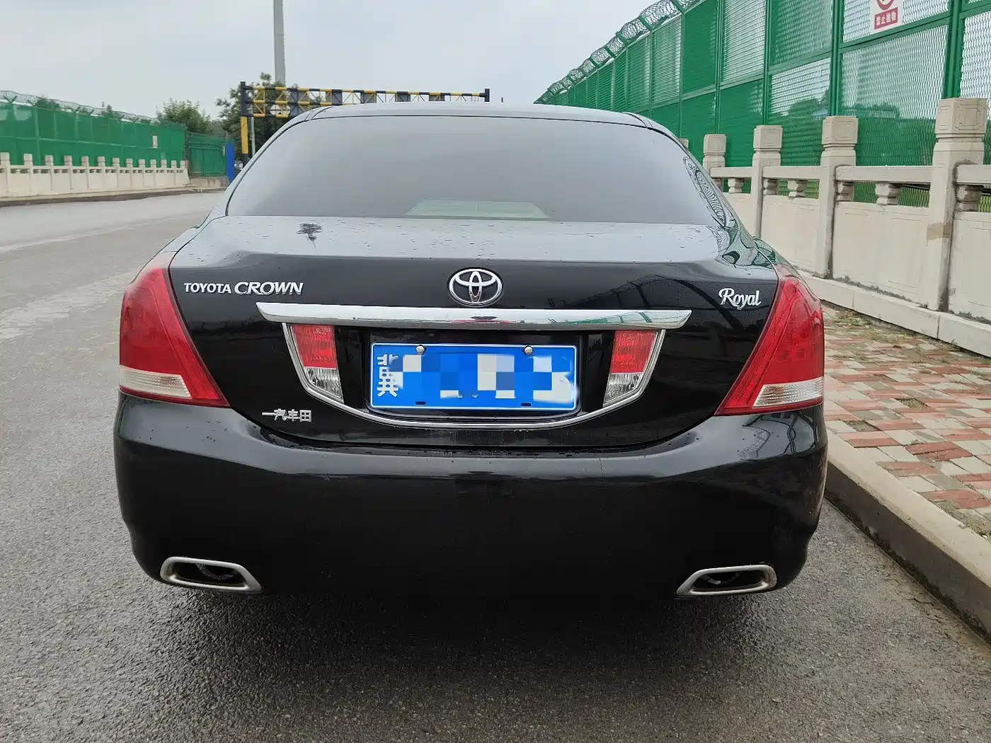 Toyota Crown 2011 2.5L Royal Leather Sunroof Special Edition фото 4