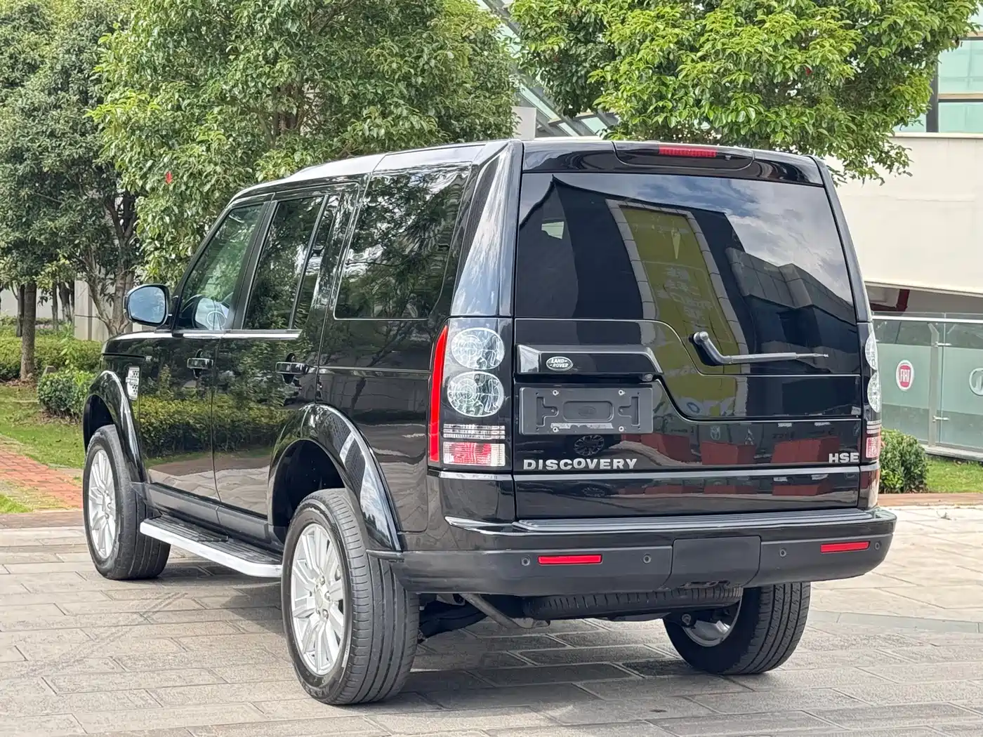 Land Rover Discovery 2015 3.0 SDV6 HSE Diesel фото 17