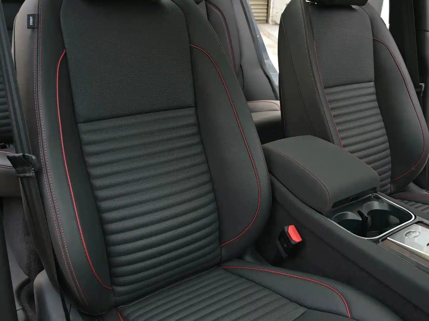 Land Rover Discovery Sport 2020 249PS R-Dynamic Performance Tech 5-seater фото 19