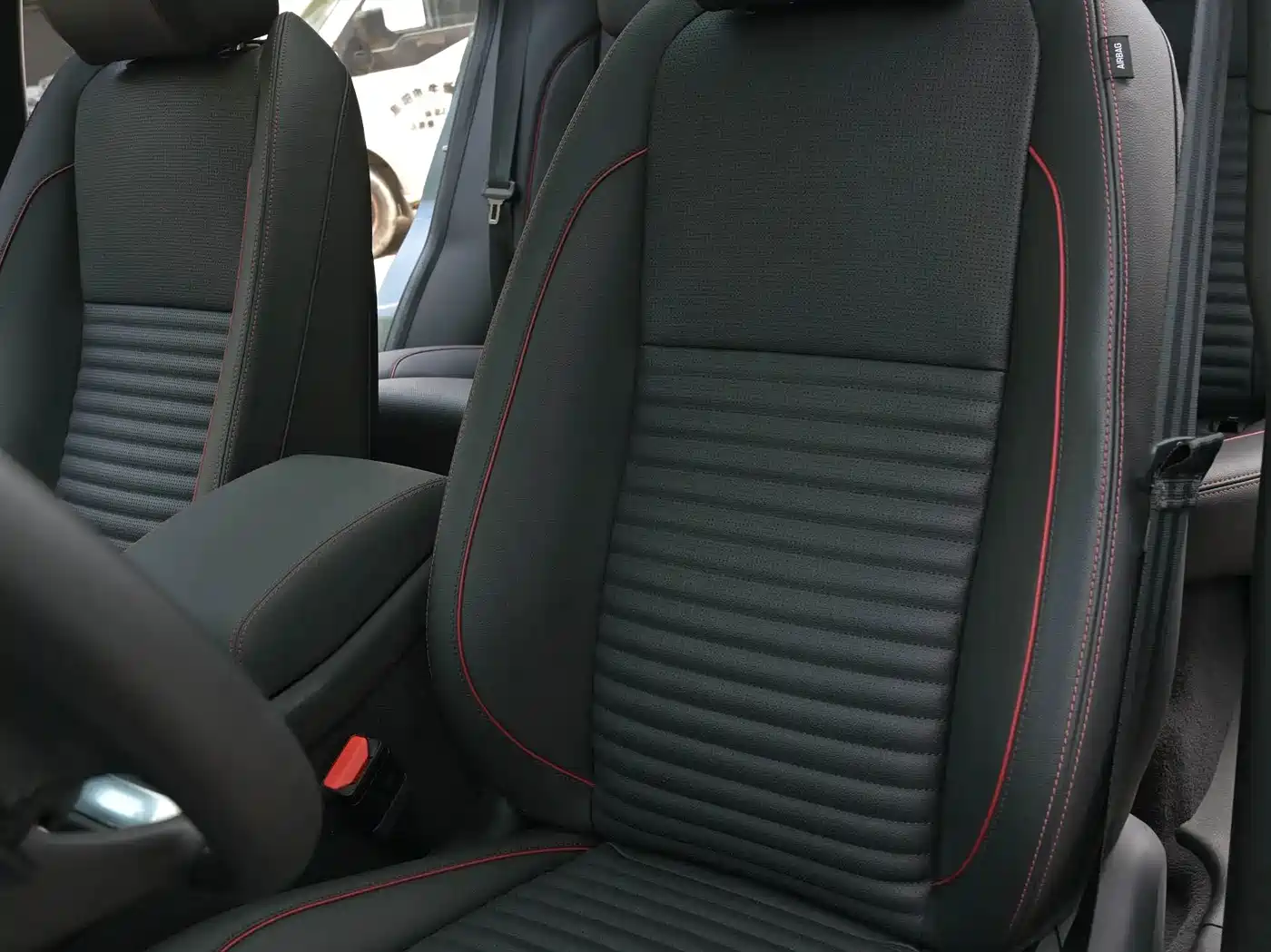 Land Rover Discovery Sport 2020 249PS R-Dynamic Performance Tech 5-seater фото 21
