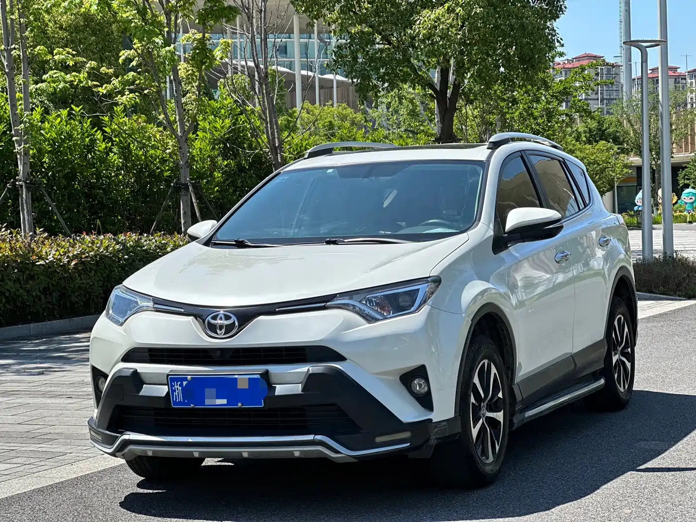 Toyota RAV4 Rongfang 2016 2.0L CVT 2WD Trend (China V)