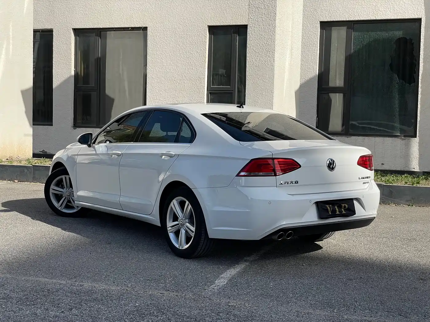 Volkswagen Lamando 2017 280TSI DSG Comfort Edition фото 4