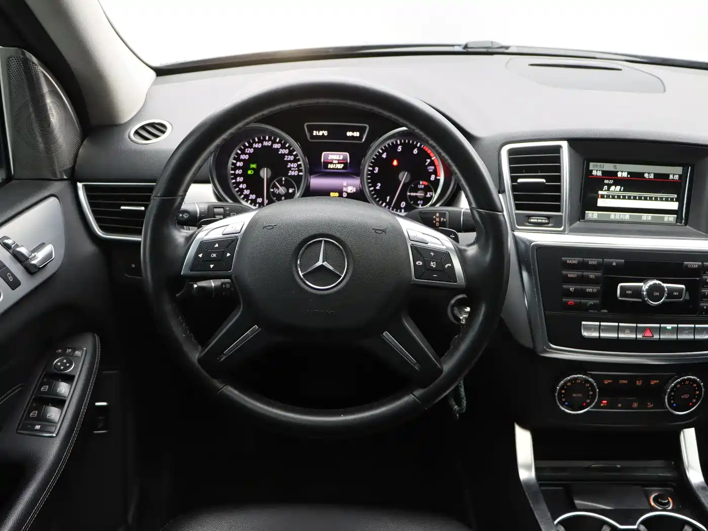 Mercedes-Benz M-Class 2014 ML 320 4MATIC фото 11