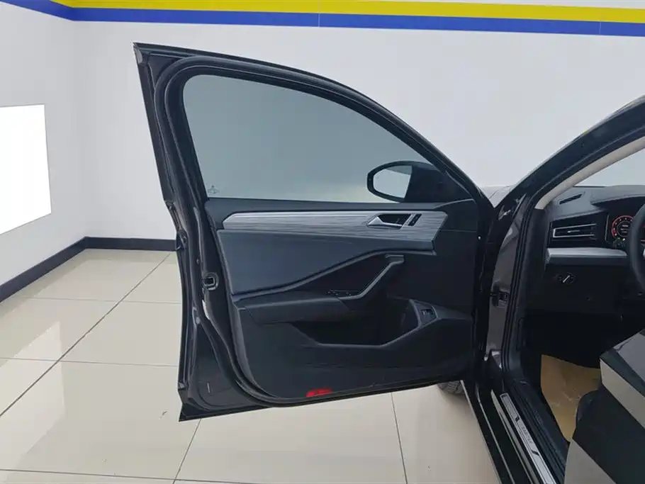 Volkswagen Sagitar 2023 300TSI DSG Excellence Edition фото 7
