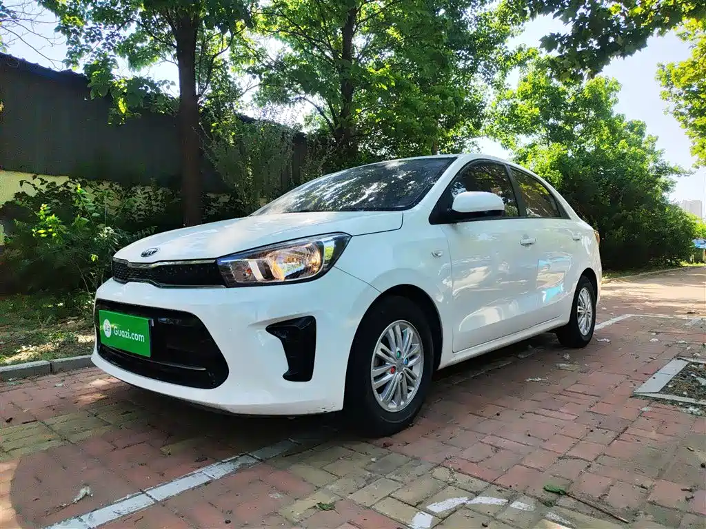 Kia Huan Chi 2017 1.4L Manual Smart Fashion