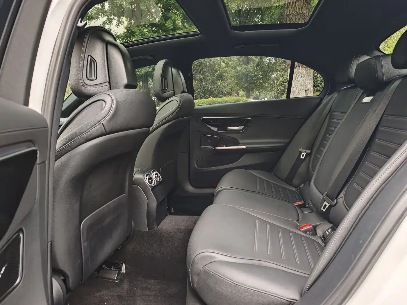 Mercedes-Benz C-Class 2023 C 260 L Sport фото 11