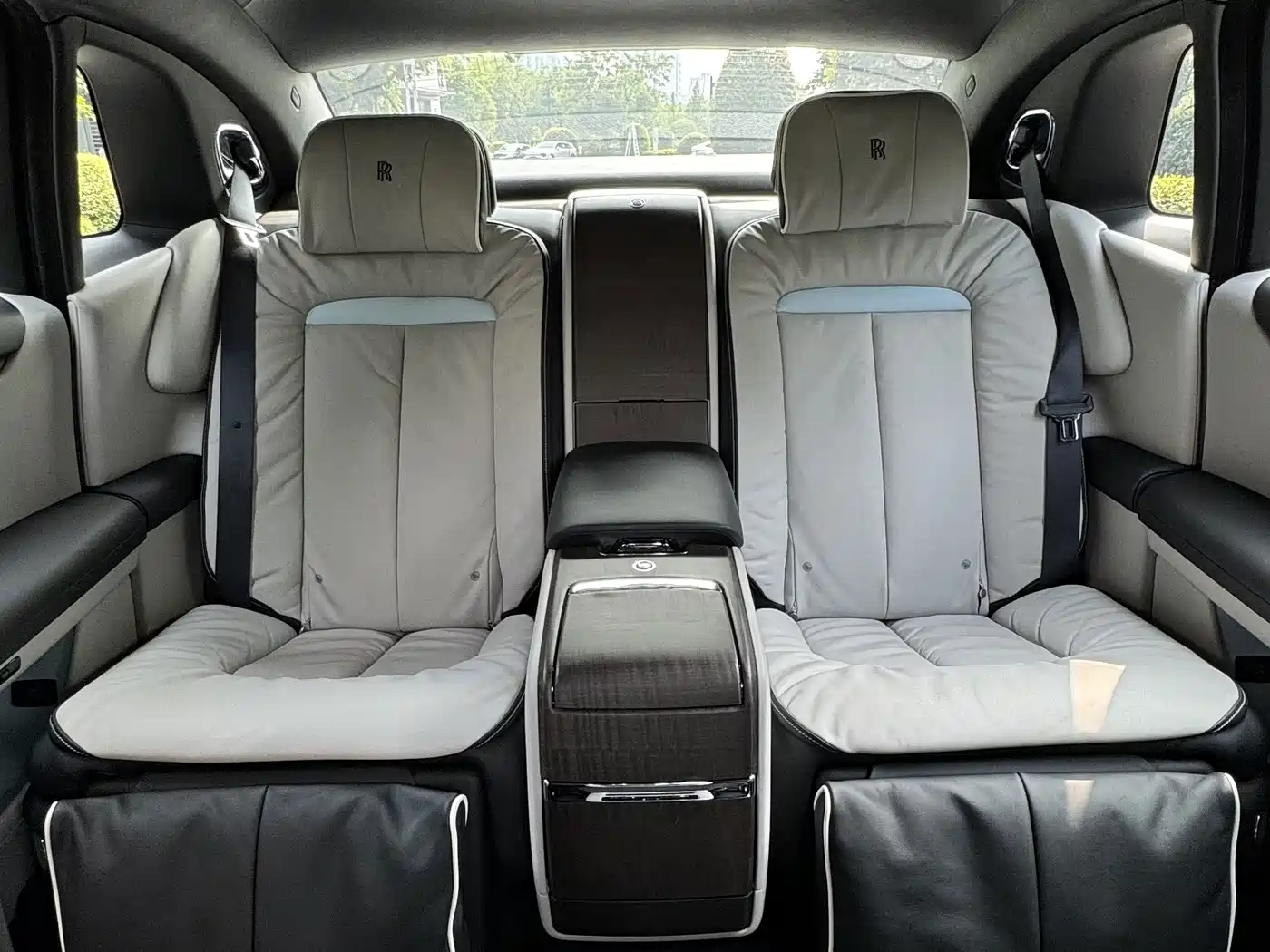 Rolls-Royce Ghost 2023 2021 6.7T Long Wheelbase