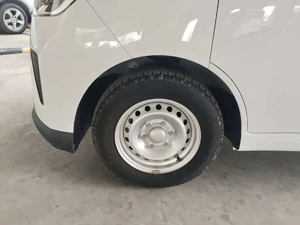 Wuling Motors Wuling Yangguang 2025 2024 300KM Comfort Bus Version 75kW