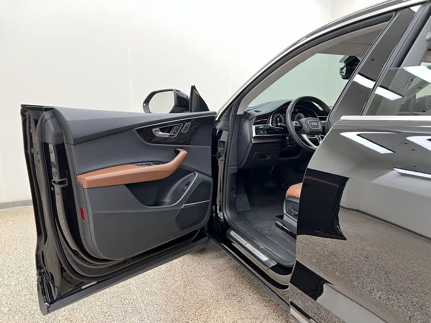 Audi Q8 2021 2022 55 TFSI Luxury Dynamic