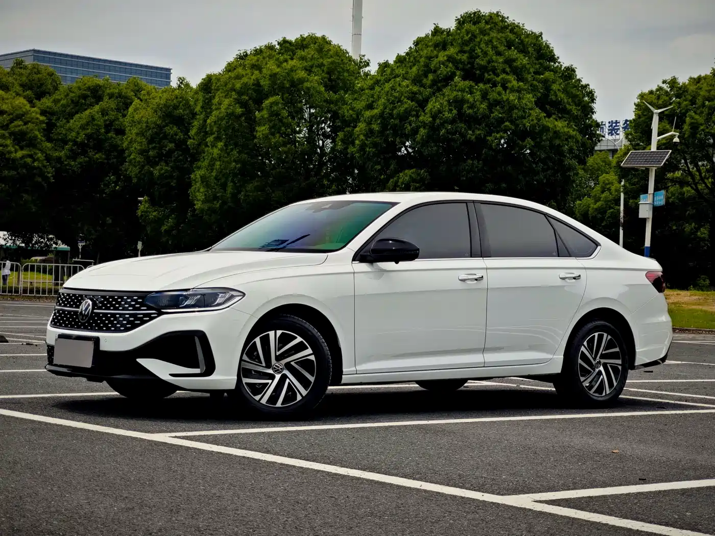 Volkswagen Lavida 2024 Model 300TSI DSG Starlight Leading Edition
