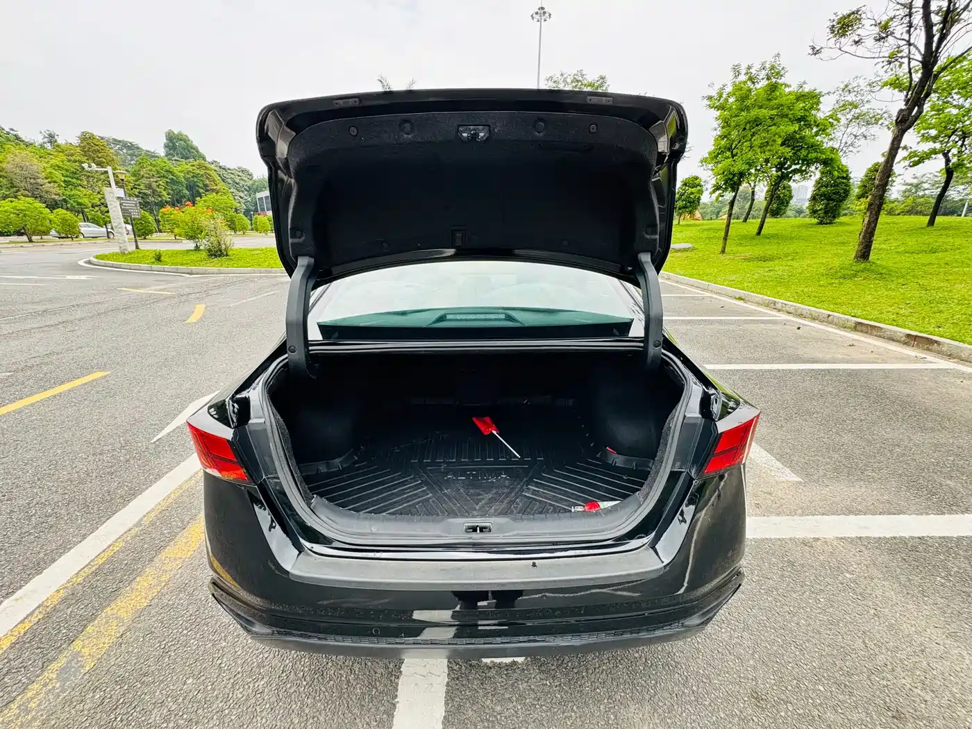 Фото 10 - Nissan Teana