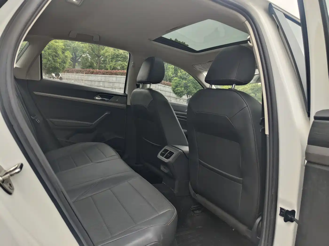 Volkswagen Lavida 2021 1.5L Auto Comfort Edition фото 7