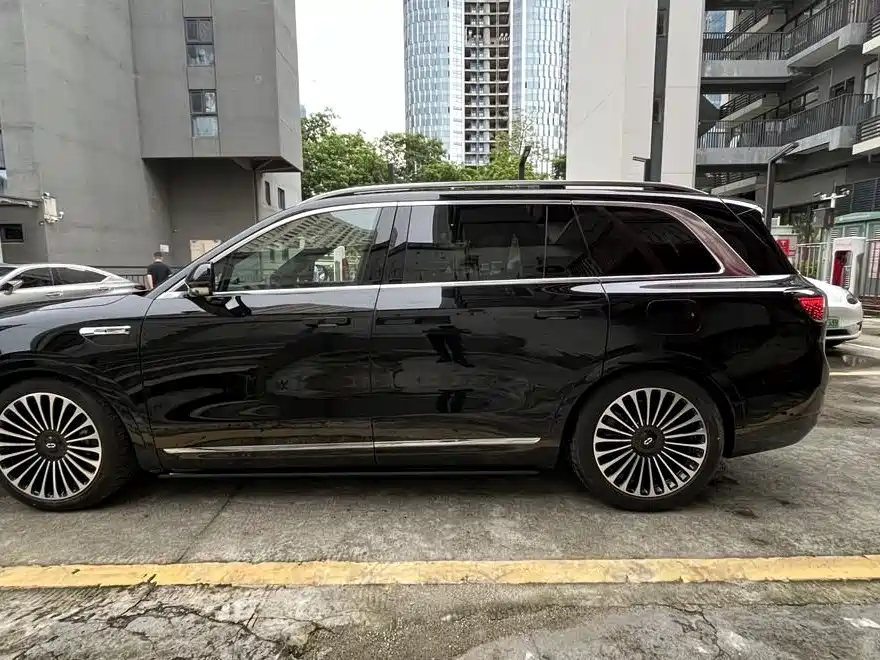 AITO Wenjie AITO M9 2025 Extended Range Ultra 52kWh 6-Seater фото 11