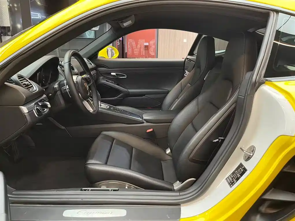 Porsche 718 2018 Cayman 2.0T фото 4