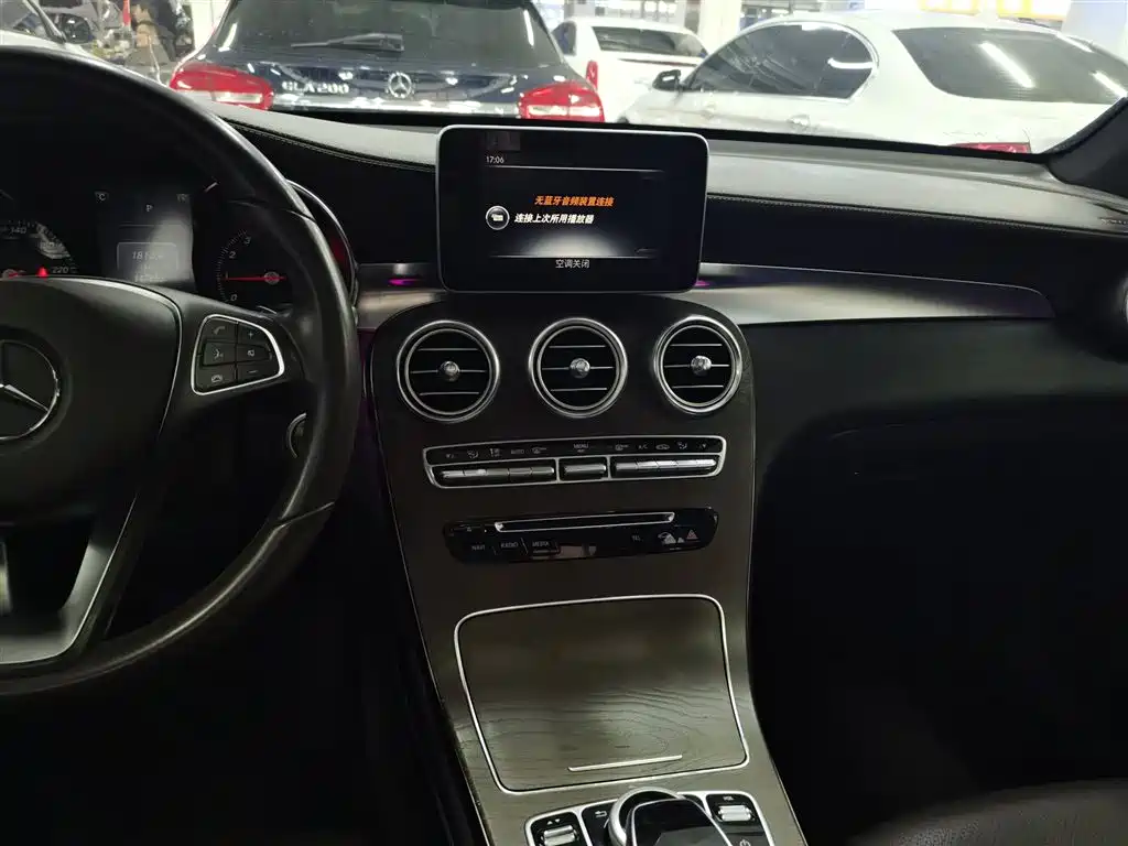 Mercedes-Benz GLC 2016 GLC 300 4MATIC Dynamic фото 13