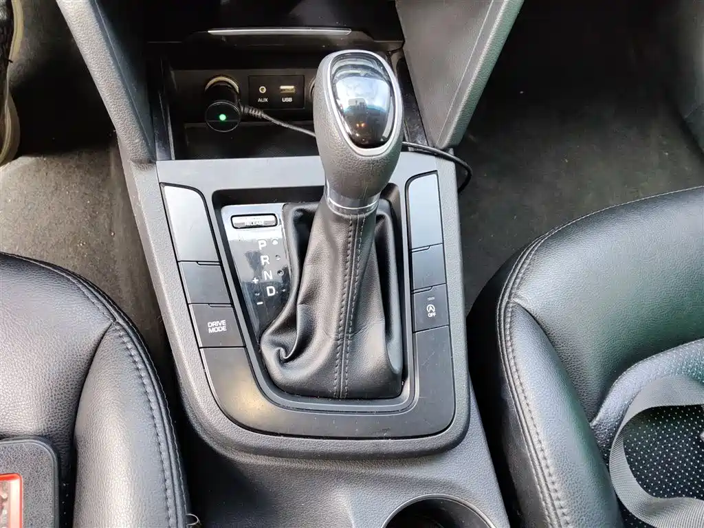 Hyundai Elantra 2018 1.4T DCT Dynamic·Vitality Model фото 14