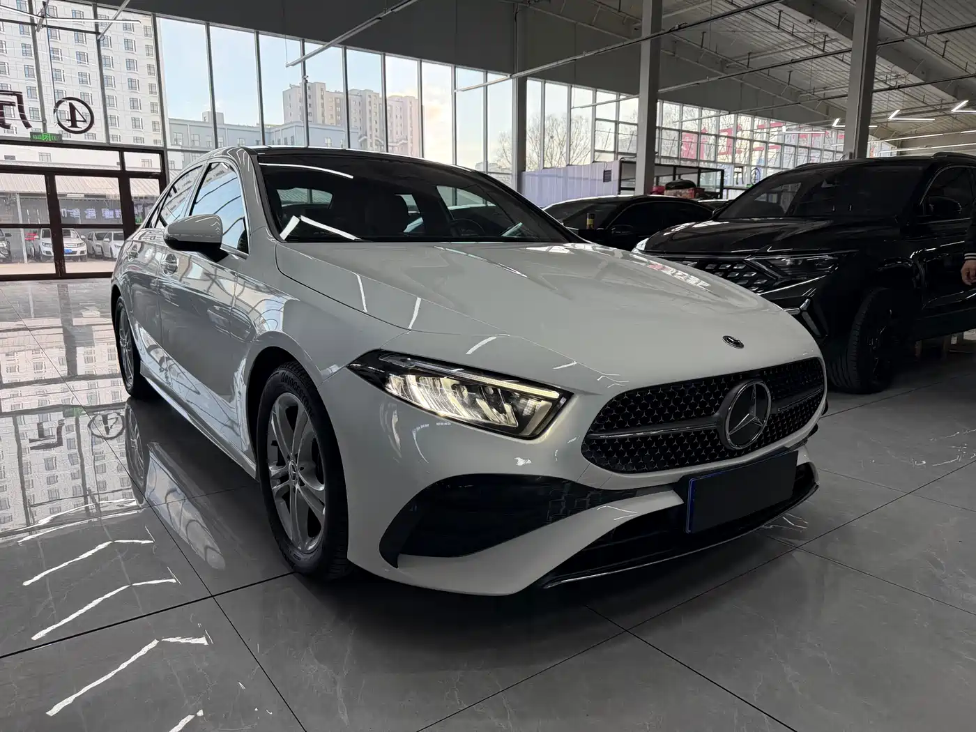 Mercedes-Benz A-Class 2023 A 180 L фото 3