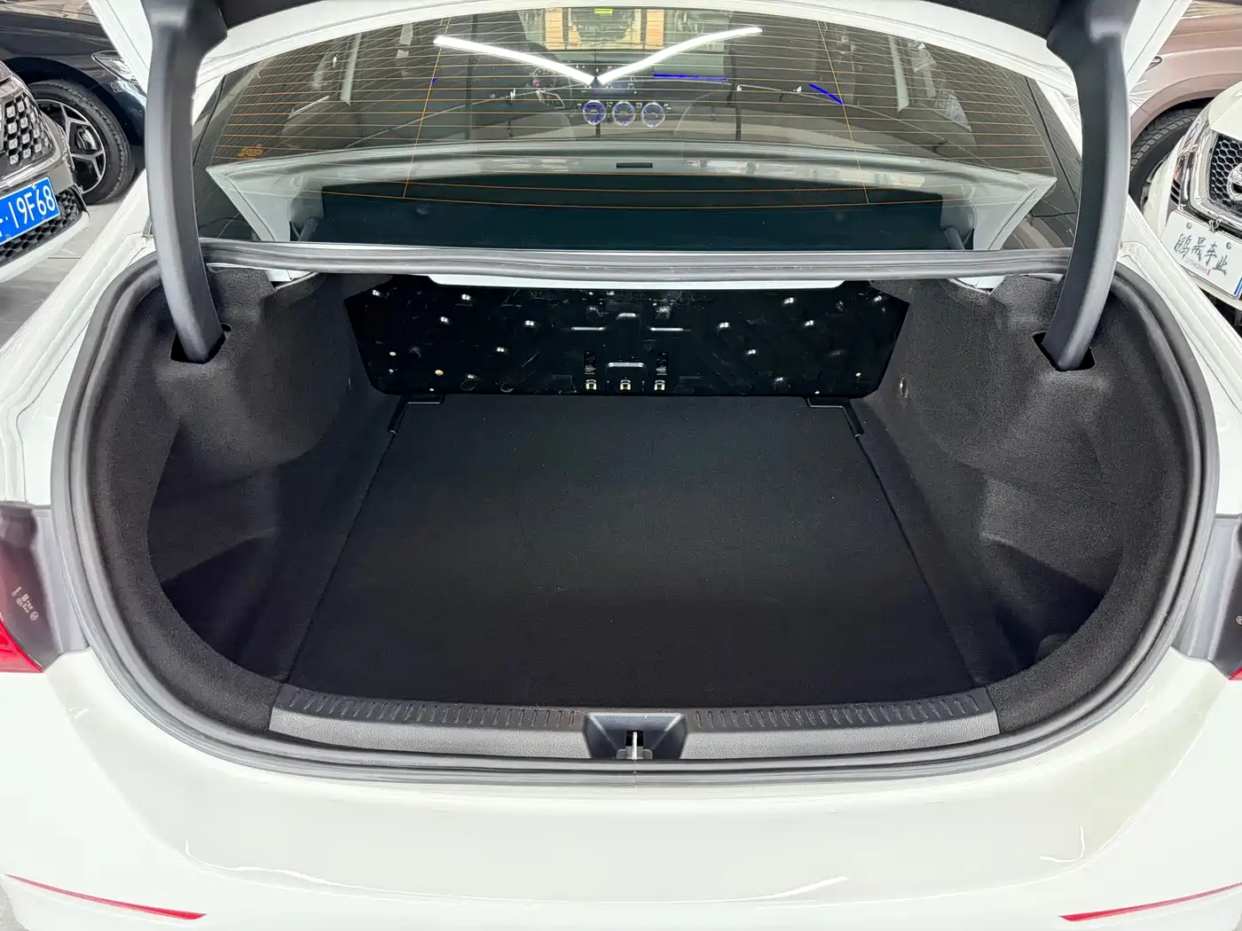 Mercedes-Benz A-Class 2023 A 180 L фото 18