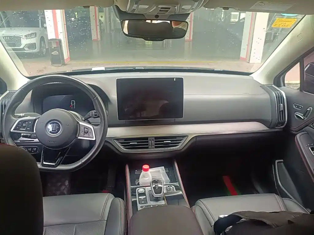 BYD Tang New Energy 2018 DM 2.0T AWD Smart Connection Enjoy Edition 7-Seater China V фото 6