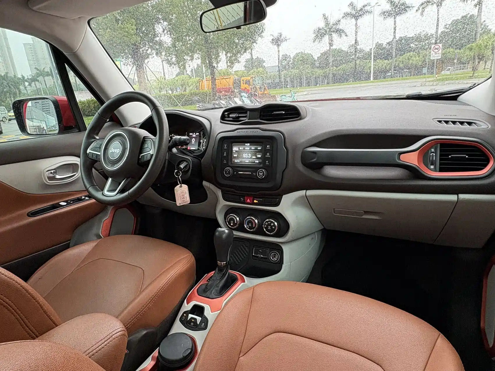 صورة 8 - Jeep Renegade