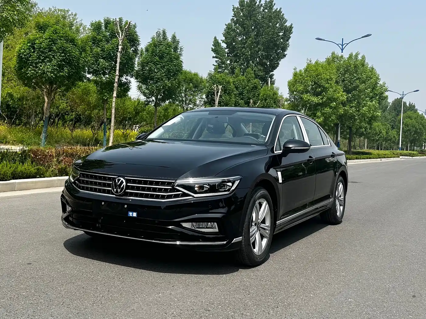 Volkswagen Magotan 2023 2 Million Units Commemorative Edition 280TSI DSG Comfort фото 2