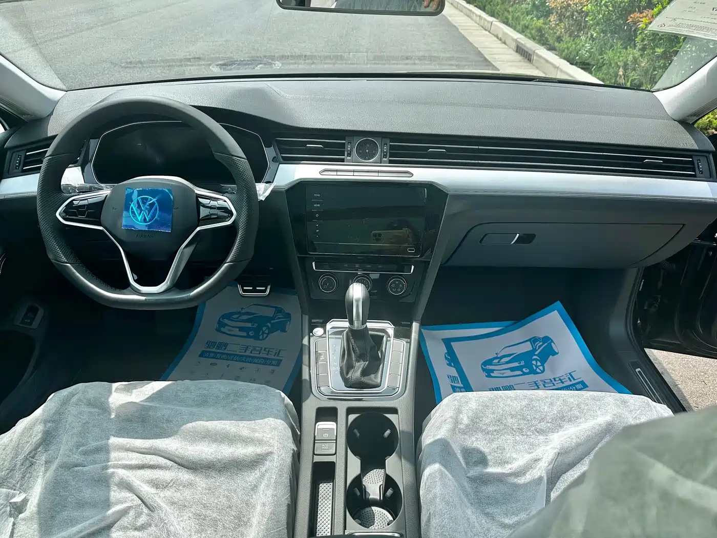 Volkswagen Magotan 2023 2 Million Units Commemorative Edition 280TSI DSG Comfort фото 16