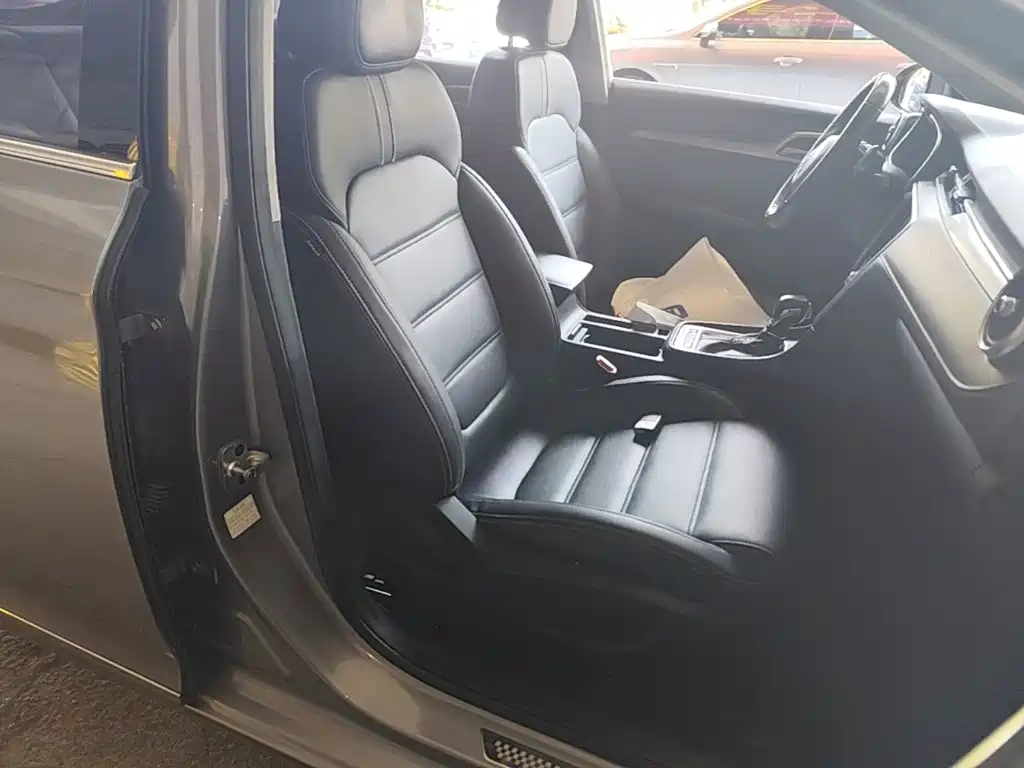 MG MG6 2018 2017 20T Automatic Luxury Smart Connect Version (China V)