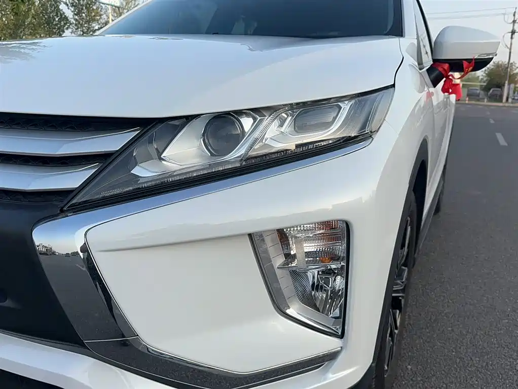 Mitsubishi Eclipse Cross 2018 1.5T CVT 2WD Fearless Edition фото 18