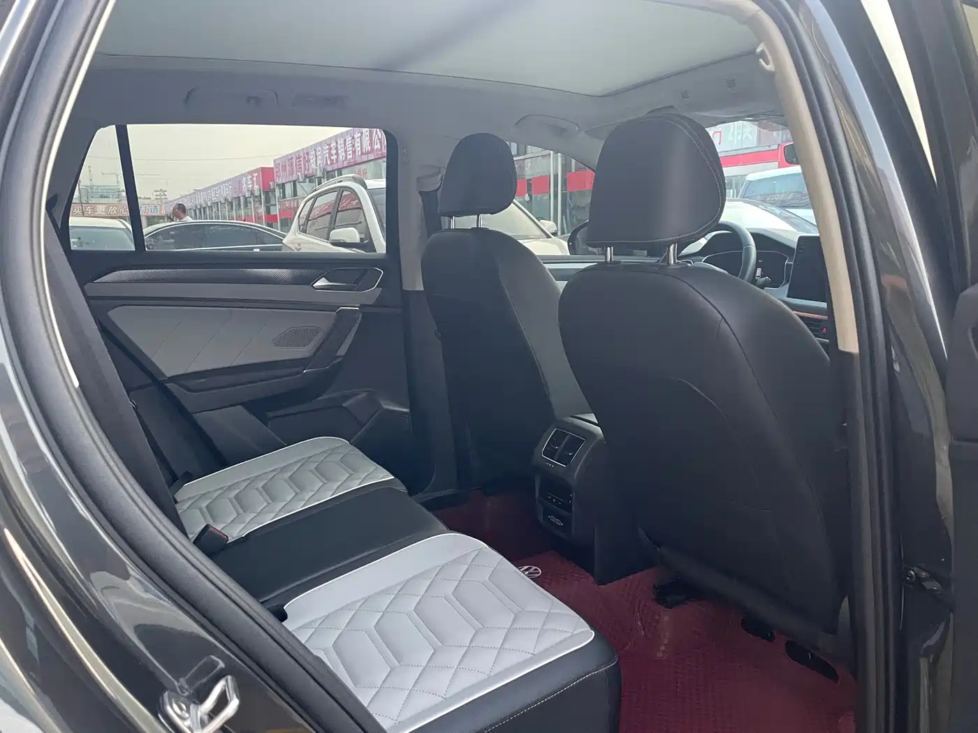 Volkswagen Tayron 2024 2024 330TSI 2WD Luxury Plus Advanced