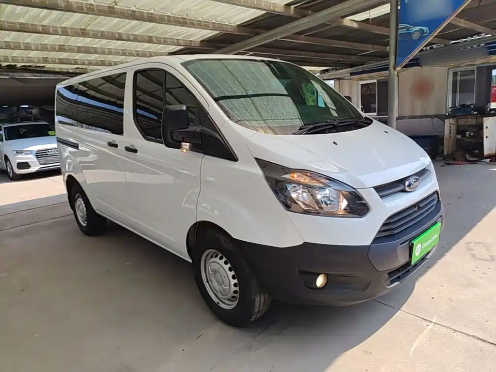 Ford Transit 2023 2019 2.0T Diesel Multi-Purpose Commercial Vehicle Short Wheelbase Low Roof 6-Seater China VI