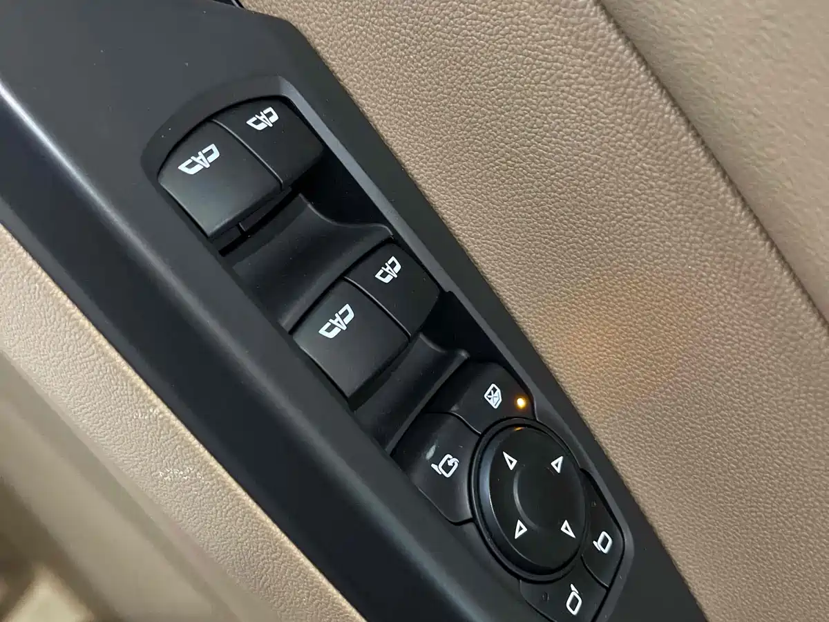 Buick GL8 2018 ES 28T Luxury Type China VI фото 18