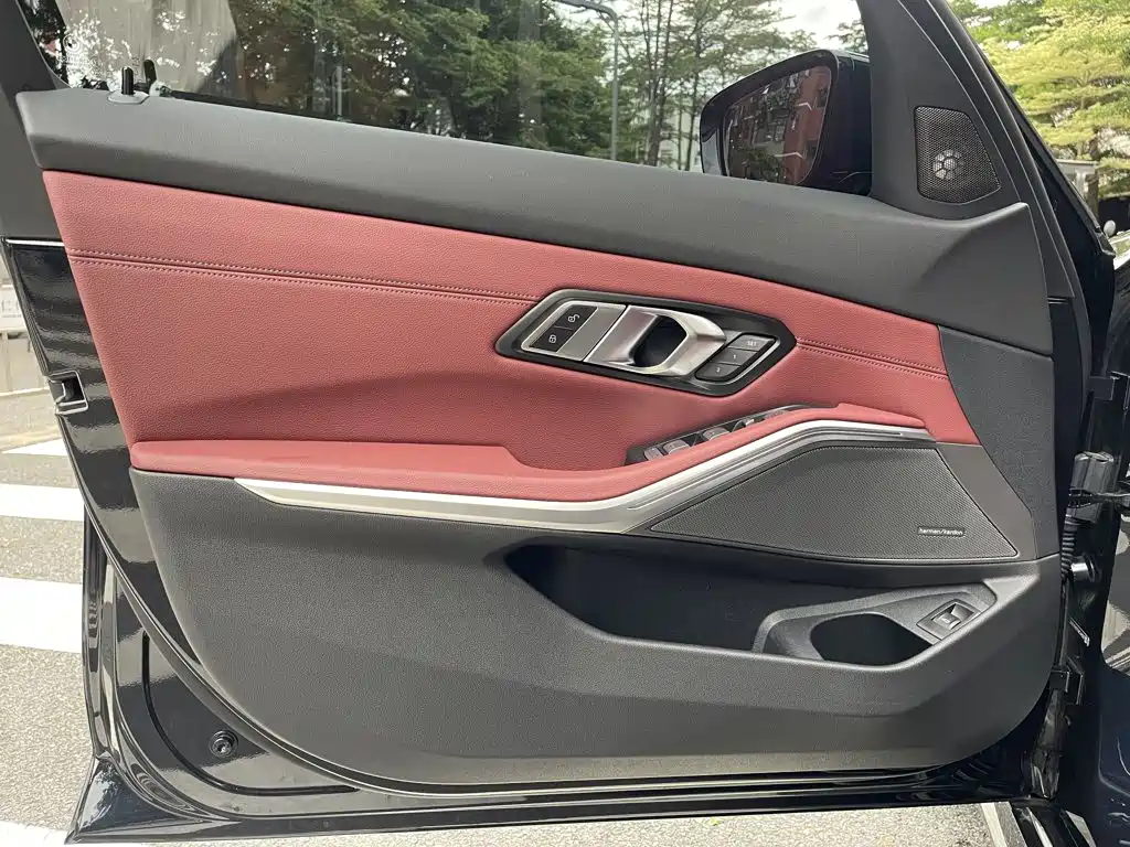 BMW 3-SERIES