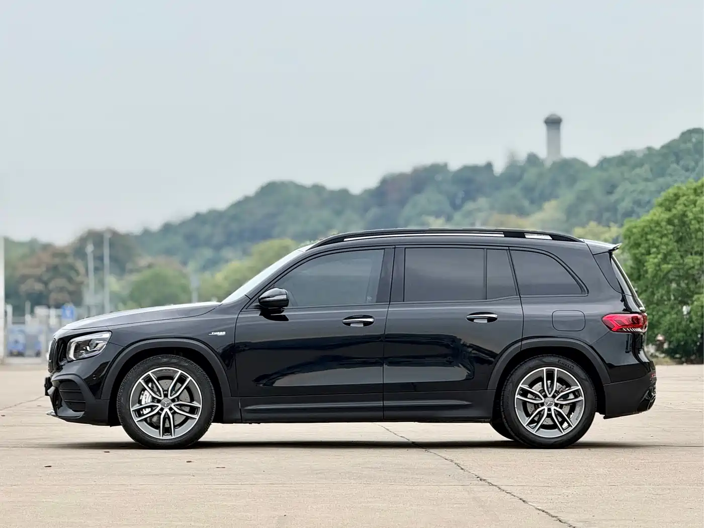 Mercedes-Benz GLB AMG 2022 AMG GLB 35 4MATIC фото 4