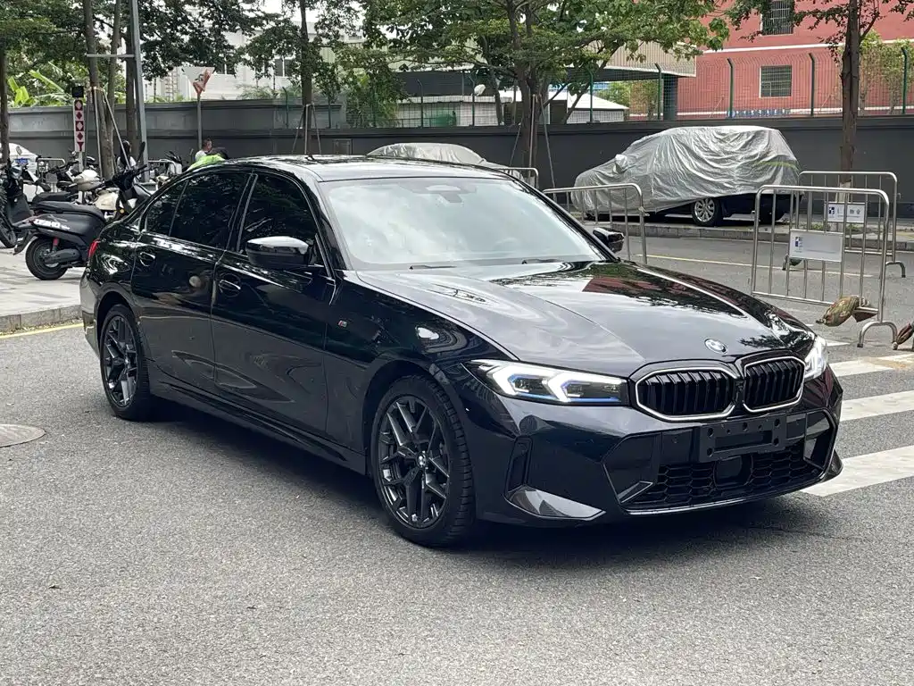 BMW 3-SERIES