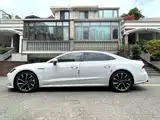 Фото 8 - Audi A7L
