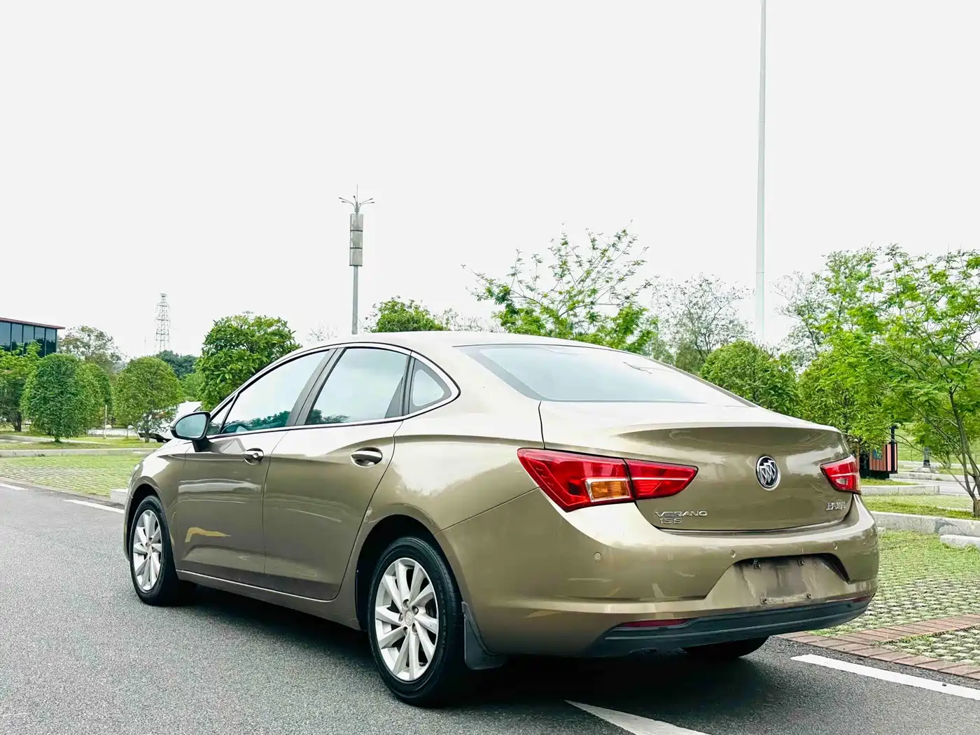Фото 6 - Buick Verano