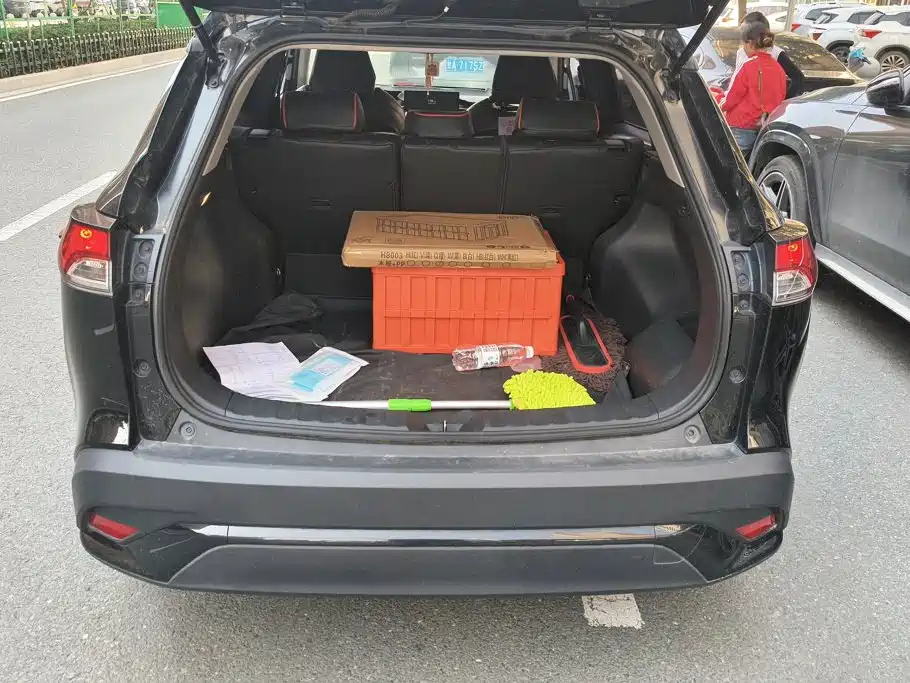 Photo 4 - Toyota Frontlander