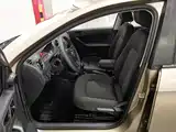 Photo 10 - Volkswagen Jetta