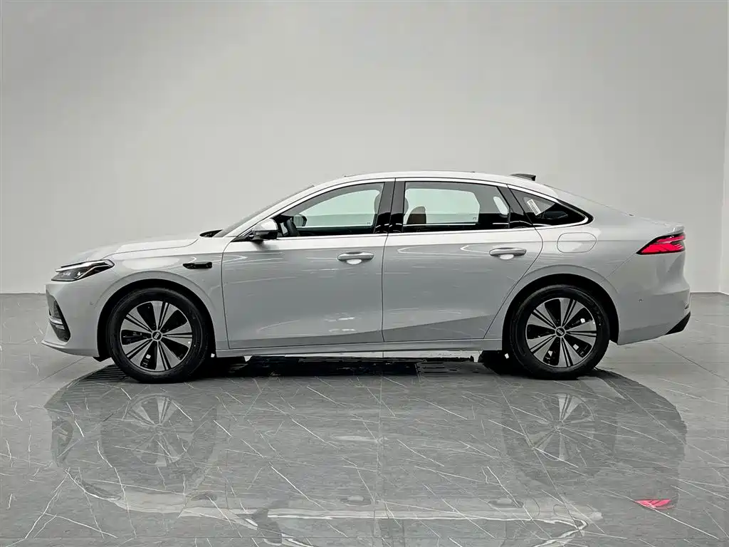 Geely Galaxy Galaxy A7 2026 2025 EM-i 150km Explorer+ Edition