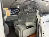 Photo 8 - Toyota Sienna